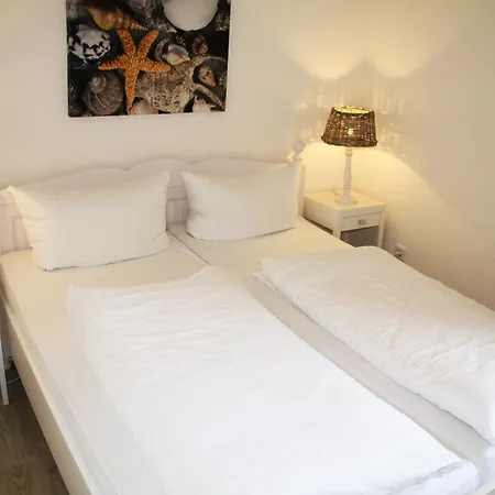 Haus-knaust-wohnung-1 Apartman